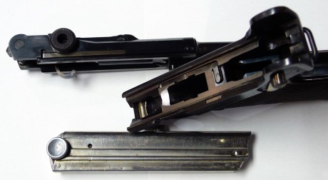 Se vende Luger P08 Krieghoff.

El arma viene con un cargador, la numeración del cargador no coincide con 20