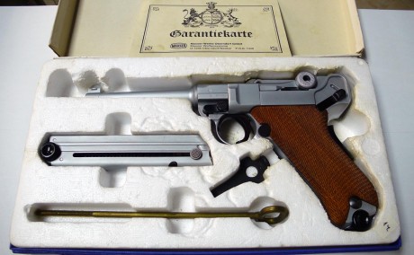 Se vende Luger P08 fabricada por Mauser, no ha pegado un solo disparo, el acabado creo que es anodizado 01