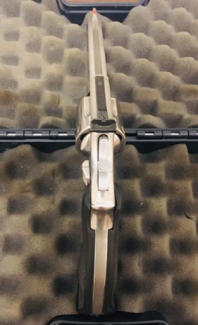   VENDIDO    VENDO REVOLVER SMITH & WESSON 686. PRECIO 400€ 

Cañón de 6" diseñado para disparar 01
