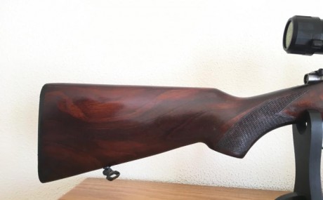 Vendo carabina  BRNO MOD. 2 
Calibre 22 con 2 cargadores de 5 y de 10 y visor  WALTER 4 X 32 COMPACT , 00
