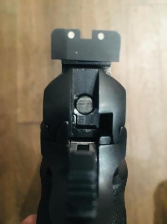 VENDIDA   VENDIDA  Pistola CZ BRENO 9 mm parabelum. 
450€. 
Gatillo ajustado para precisión. 2cargadores. 12