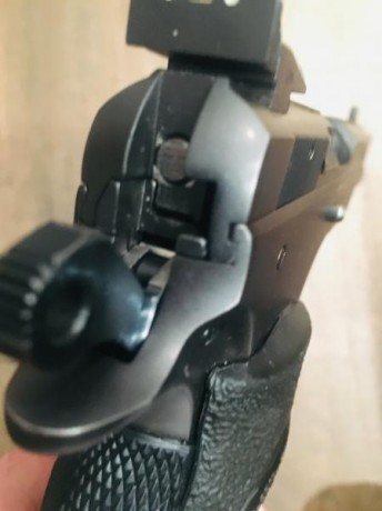 VENDIDA   VENDIDA  Pistola CZ BRENO 9 mm parabelum. 
450€. 
Gatillo ajustado para precisión. 2cargadores. 11