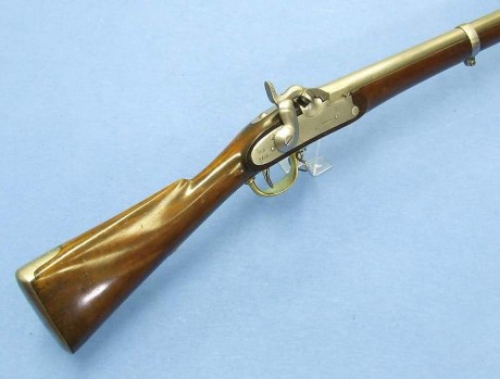 Voy a colocar unas fotos de un arma larga alemana de llave de mecha del siglo XVI. 32