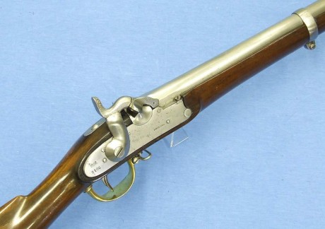 Voy a colocar unas fotos de un arma larga alemana de llave de mecha del siglo XVI. 31