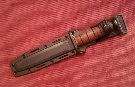   Hola compañeros. Vendo este modelo de KA BAR ya descatalogado y apenas usado,  como nuevo. Acero 1095 00