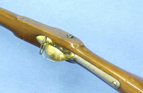 Voy a colocar unas fotos de un arma larga alemana de llave de mecha del siglo XVI. 51
