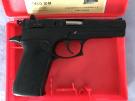 Se vende Star 30M, muy buen estado con caja original y 4 cargadores y un manual de la Ertzaintza.Por 230€, 12