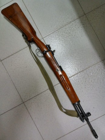 Hola,
Un amigo vende su FR8, está en un estado impecable.
La palanca del cerrojo se ha curvado para poder 02