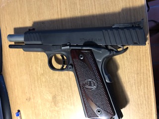 VENDO STI TROJAN 5.0 9mm, guiada con la F. Se vende por no usar y pasarme al arma larga , no quiero cambios 11