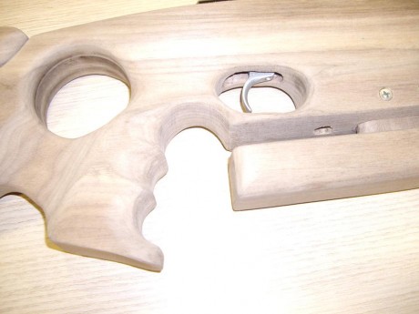 Lo dicho, voy a intentar fabricar dos culatas en serie, seran en madera de nogal americano con barniz 121