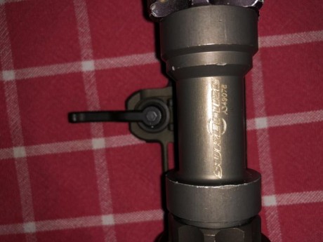 Hola, vendo linterna SUREFIRE con montura ARMS, le cambié la bombilla por LED.
Precio 70 euros 11