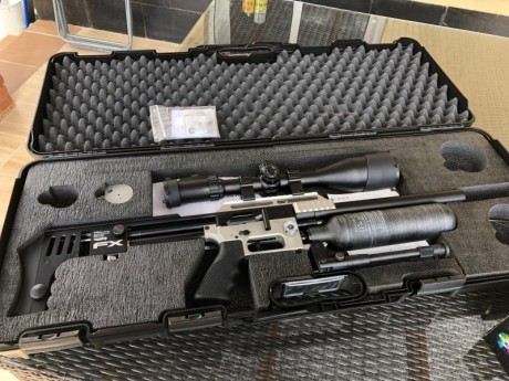Vendo esta magnifica carabina, nueva unos 10 cargadores tirados, ha sido mas un capricho que otra cosa.
Comprada 02