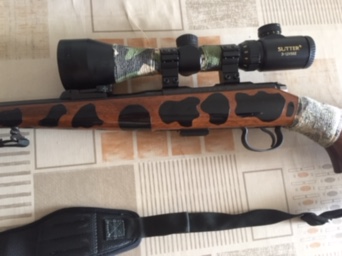 Vendo carabina ceska 452 luxe calibre 22lr, está guiada en E y se encuentra en la ciudad de Elche ( Alicante), 22