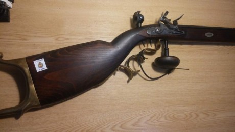 Vendo replica fusil  Swiss Match de avancarga, cañón Jukar de 82cm de longitud, con paso de estría de 02