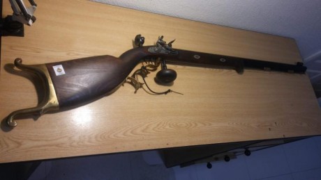 Vendo replica fusil  Swiss Match de avancarga, cañón Jukar de 82cm de longitud, con paso de estría de 00