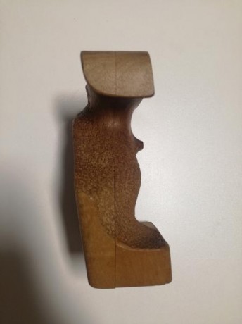 Buenas noches.

Vendo cacha Talla S Smith and Wesson, pero adaptada para revolver Taurus 689 por ebanista

Desconozco 11