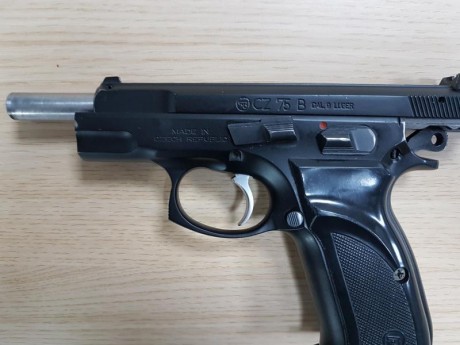 Vendo Brno Cz 75 en perfecto estado. 250 Euros negociables. Fue mi arma de dotacion personal, guiada con 00