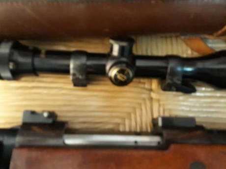 VENDO o CAMBIO   por rifle semiautomatico cal. 30-06. Rifle SAKO cal. 300 wm. Modelo l61r. Tiene bases 10