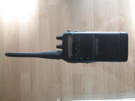 Perfecto estado de funcionamiento, INCLUYE: 2 antenas (1 original y 1 de tagra),  clip para acople al 01