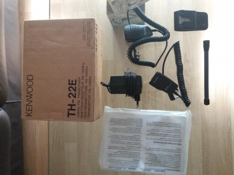 Perfecto estado de funcionamiento, INCLUYE: 2 antenas (1 original y 1 de tagra),  clip para acople al 00