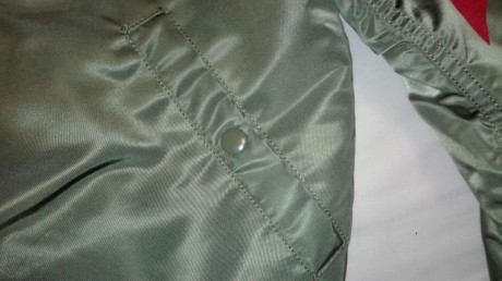 Hola, vendo chaqueta bomber MA-1 VF59 de color sage green original de la marca Alpha Industries. Es de 11