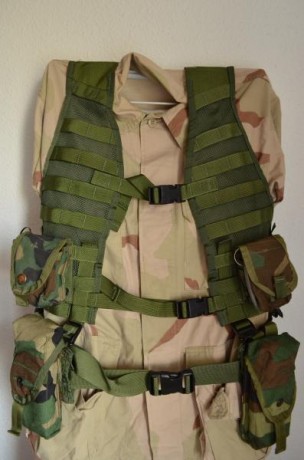Vendo chaleco táctico del US Army, modelo LC1, de rejilla, con cinturón acolchado, incluyendo riñonera, 01