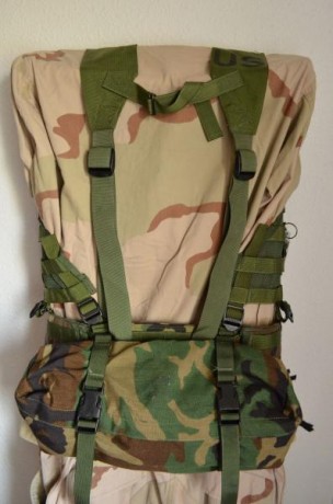 Vendo chaleco táctico del US Army, modelo LC1, de rejilla, con cinturón acolchado, incluyendo riñonera, 00