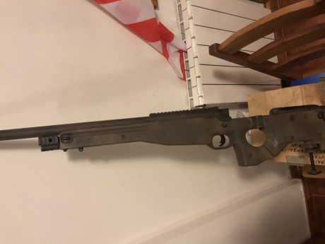 En venta rifle de sniper L96 
Gatillo metalico 
Pintura ocultacion 
Poco uso
70€ 02