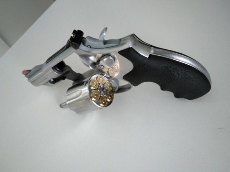 Vendo Revolver Smit and Wesson modelo 66, calibre 357 magnun/38 +P. Excelenet estado, Regalo funda recien 00