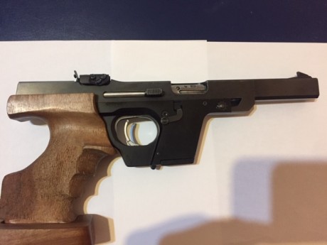 Vendo Walther GSP cal.22 buen estado y funcionamiento 400 Euros                         VENDIDA
      00