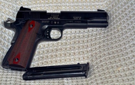 Por dejar el tiro, un amigo me encarga la venta de una Sig Sauer 1911del 22Lr.
El arma funciona perfectamnete, 20