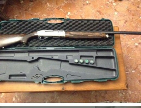Semi Franchi Raptor calibre 12 (Con maletín y polichoques) Nuevísima. No se ha usado ni tres veces. Es 10