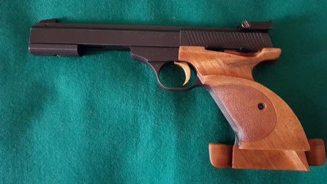 Vendo Browning FN International II 22 Lr, la vendo porque necesito cupo para otra inversión,está en perfecto 01