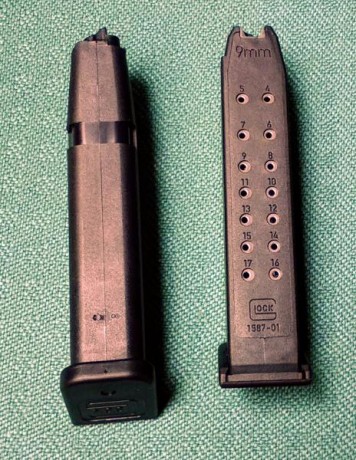 Se venden dos cargadores de Glock 17 y tres de HK USP compact. Están nuevos, sin usar. 25 euros unidad.
Están 01