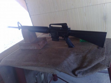 Vendo  AR15 Oberland alemán , calibre .222 Rem. Extrema precisión. Varios cargadores.  Asa de transporte 02