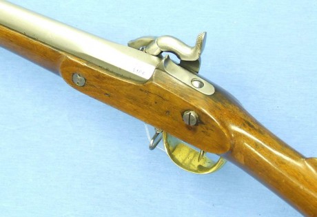 Voy a colocar unas fotos de un arma larga alemana de llave de mecha del siglo XVI. 100