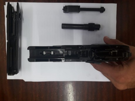 Un compañero vende su Beretta PX4 Storm, que utilizaba para servicio por lo que apenas ha disparado. Doy 02