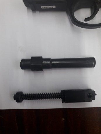 Un compañero vende su Beretta PX4 Storm, que utilizaba para servicio por lo que apenas ha disparado. Doy 00