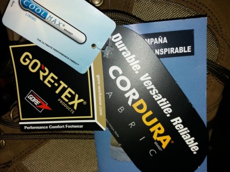 Vendo botas Gore-Tex Iturri Nº43 a estrenar, excelentes para frío, agua, lluvia, nieve, etc. Muy resistentes 00