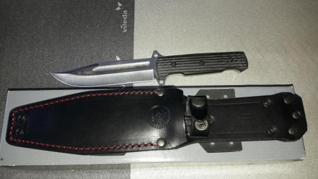 Vendo cuchillo nieto Fighter, totalmente nuevo en su caja original. Esta en Valencia. 60€portes incluidos 02