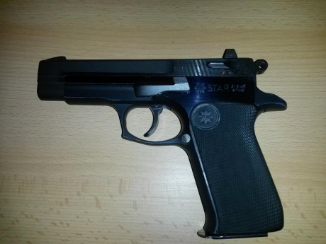 Tengo para cambiar, 
-pistola Beretta 92fs 9pb. Con juego extra de cachas Pachmayr de goma**CAMBIADA**
-pistola 00