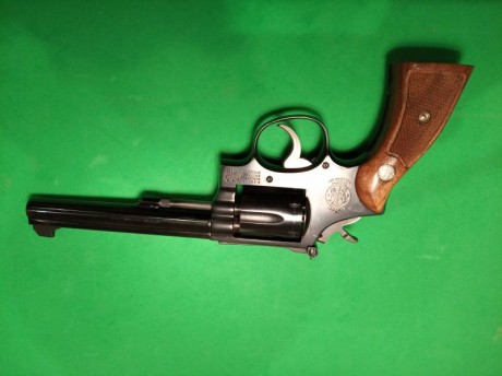 Vendo revolver Smith Wesson K 14-3, calibre 38, magnífico estado tanto de mecánica como el pavonado.
Lo 01
