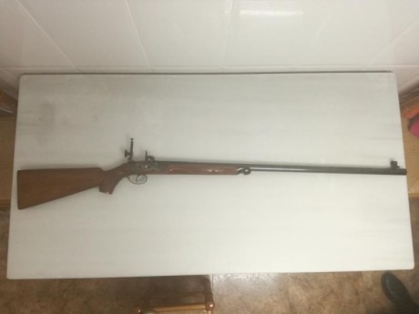 Se vende Rigby en excelentes condiciones.
Calibre 45.
Precio: 500€
Portes: a cargo del comprador si los 02
