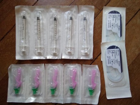 Vendo todos estos fungibles para reponer botiquin IFAK/TCC, de trabajo, o casero. Proviene de una compra 00