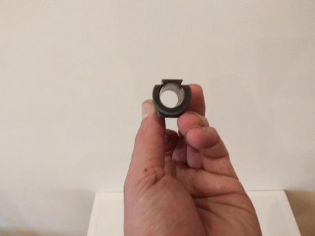 Para instalar un túnel con cola de milano. Es la bocacha original de una FWB 300s.
20€ envío incluido 02