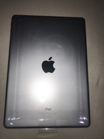 En perfecto estado.
Ipad 6 gen complatible con Apple Pencil , color negro , 128gb de capacidad , wifi. 01