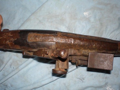 Pues eso, ha salido del trastero, y no puedo identificar solo he visto un rifle con el mismo mecanismo 02