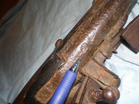 Pues eso, ha salido del trastero, y no puedo identificar solo he visto un rifle con el mismo mecanismo 20