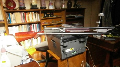 Vendo escopeta FN Browning Auto-5 calibre 12/70, en buen estado.
Con dos cañones, uno para bala y otro 01