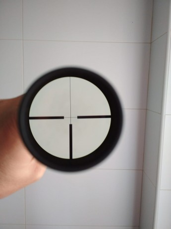 Un amigo me pide anunciar su visor, un Zeiss Diavari 2,5-10x50, estado impoluto sin marcas, arañazos ni 11